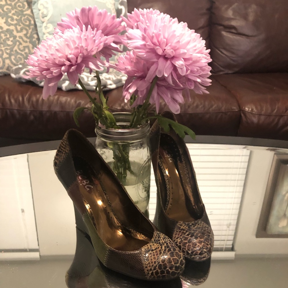 BCBG Wedges